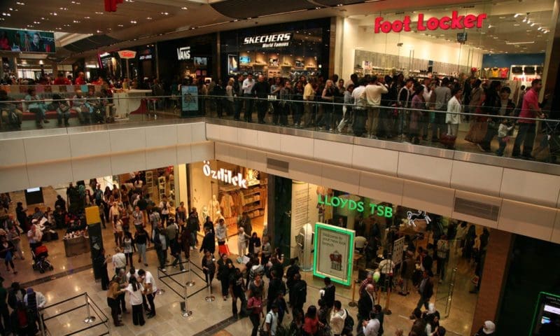 Retail footfall drops in February