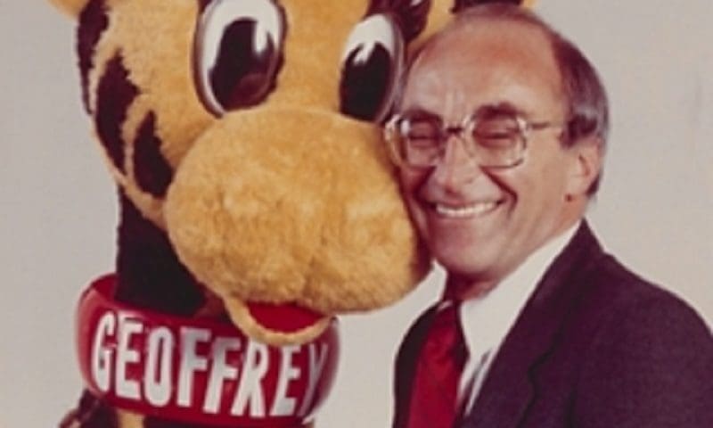 Toys R Us founder dies aged 94