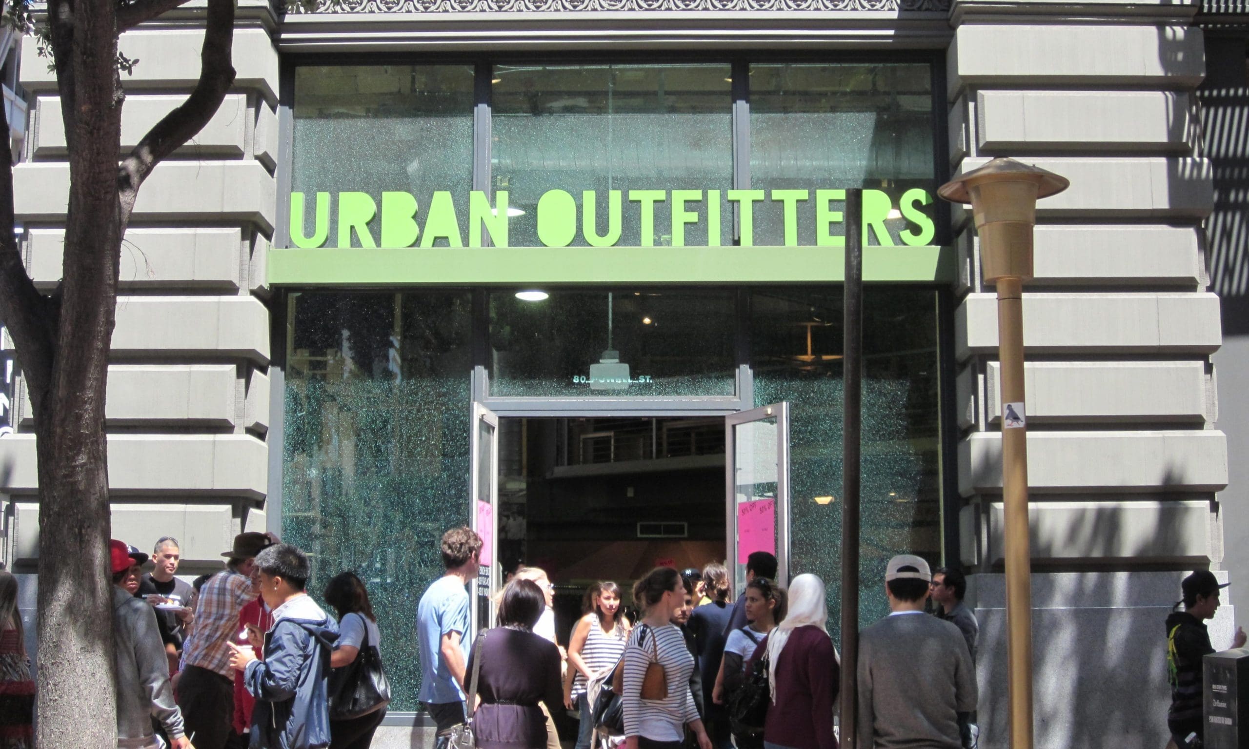 Urban Outfitters Q4 sales drop 6.9%