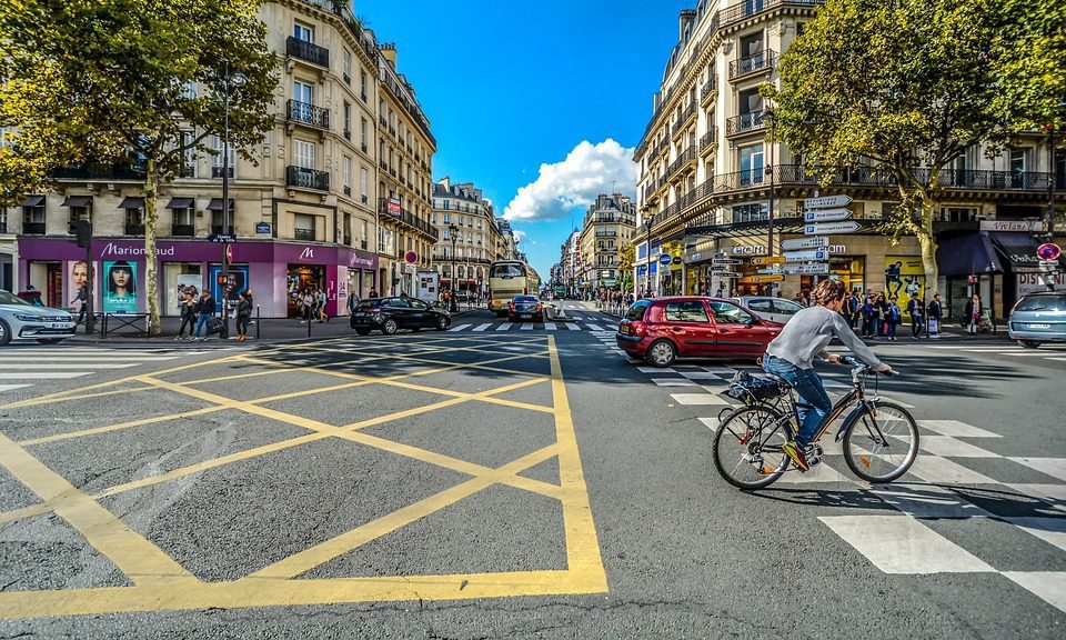 Hot September could cost retailers £320m in sales