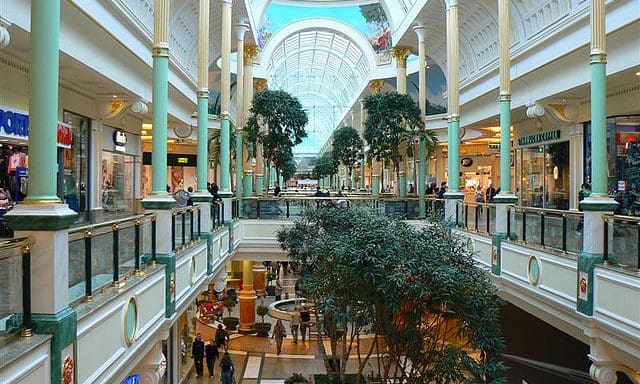 Intu deputy chairman considers takeover bid