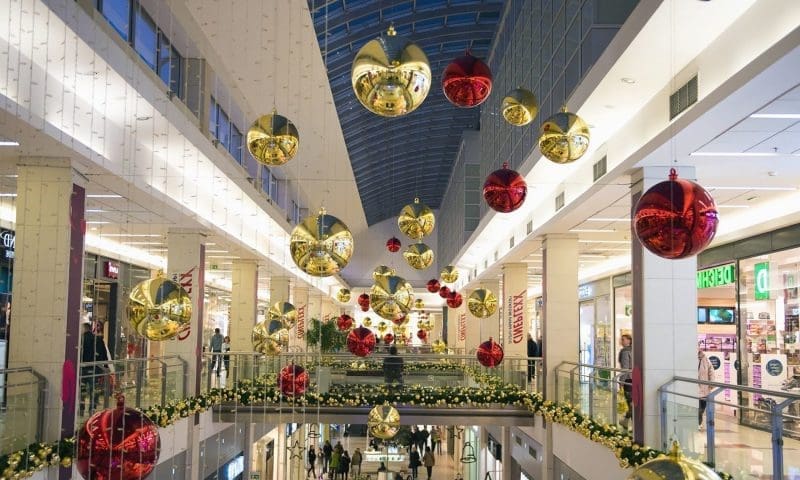UK customers to boost retailers with £420 festive spend