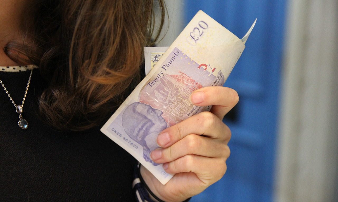 Retail spending bounces back in December despite ‘tough’ festive period