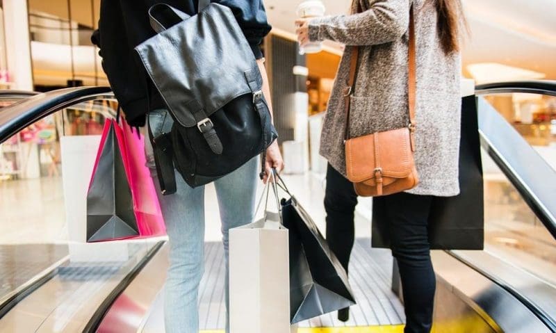 Click-and-collect market to grow to £9.8bn by 2023