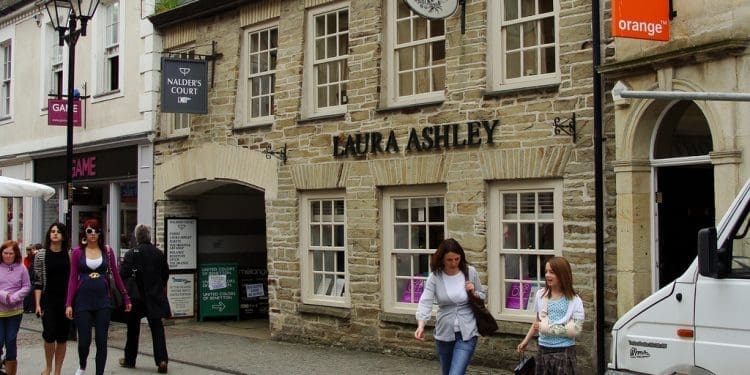 Gordon Brothers rescues Laura Ashley from administration