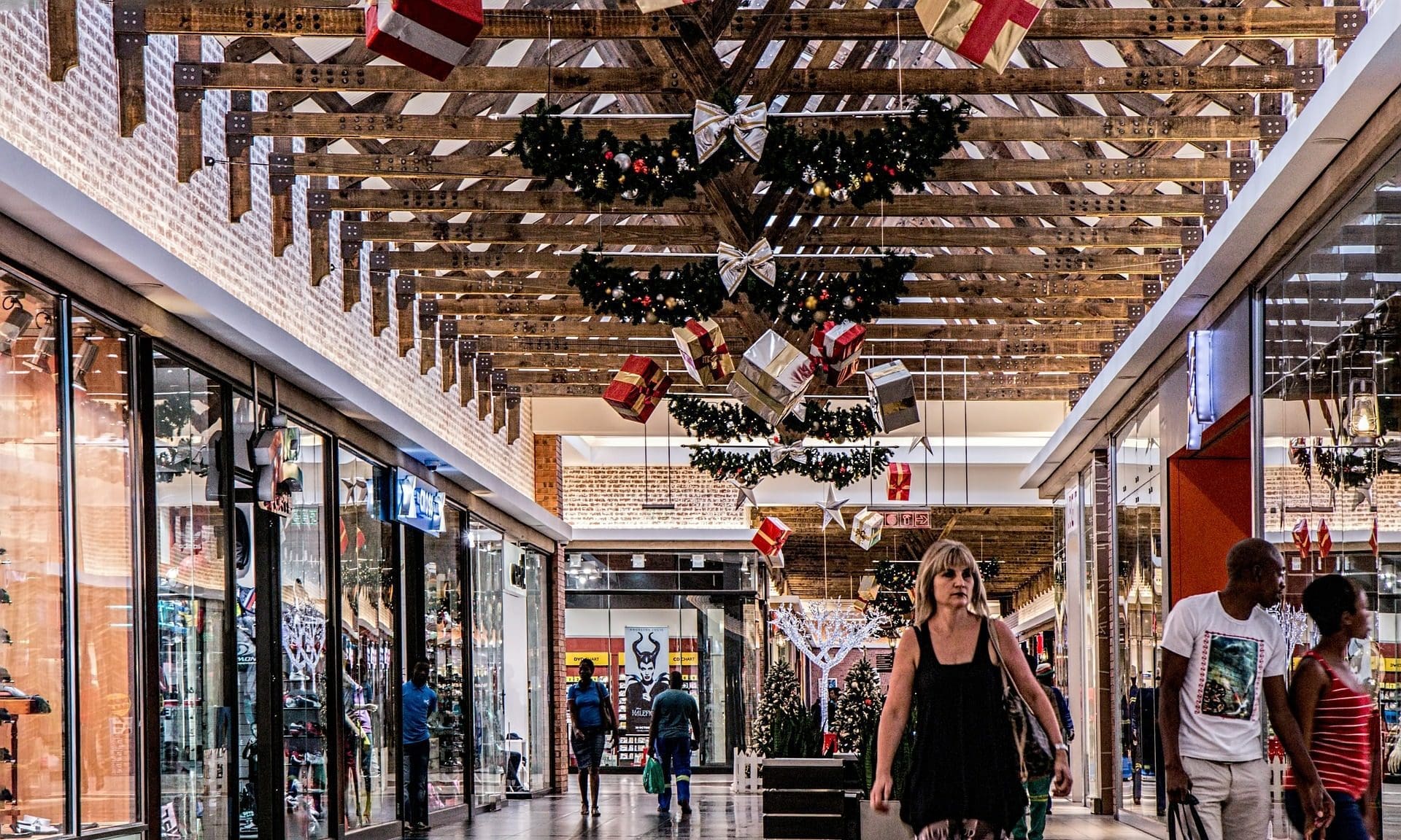 UK retail sales fall ‘unexpectedly’ in October