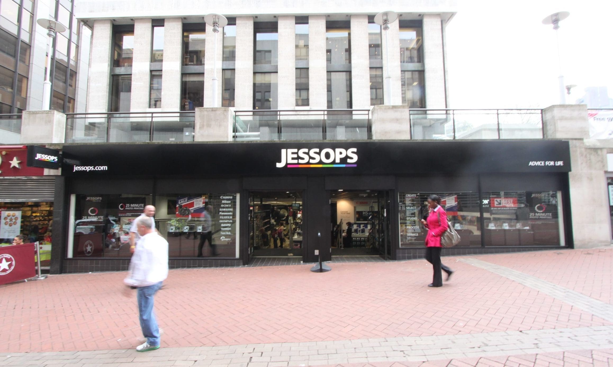 Jessops appoints administrators, 500 jobs at risk