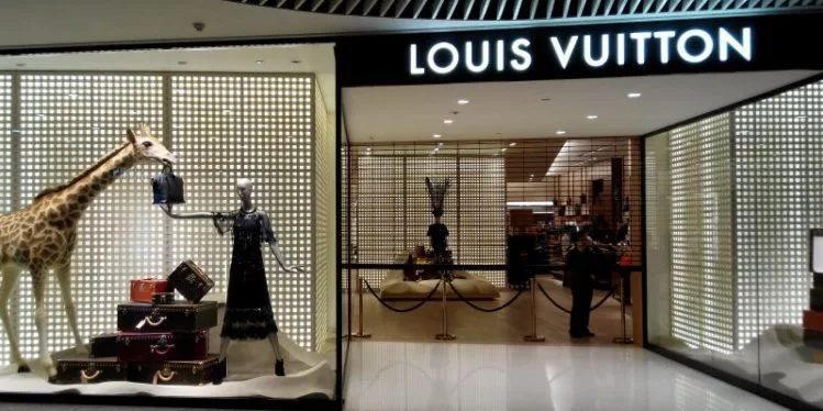 Louis Vuitton parent company Q1 sales jump - Retail Gazette