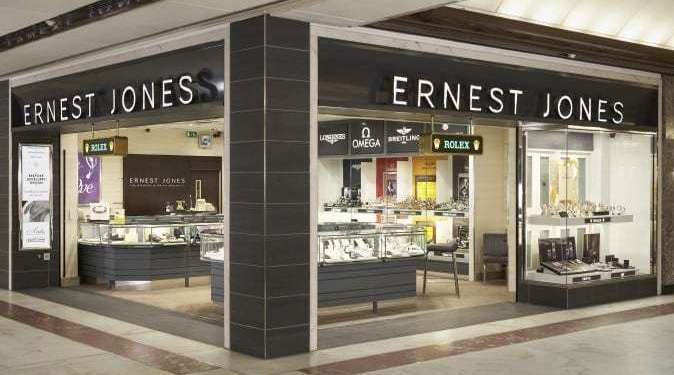 Signet to close 80 UK stores permanently 