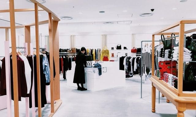 UK retail sales grow for fifth month in a row