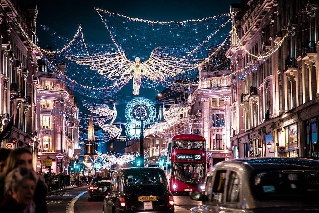 Government to confirm reopening of non-essential retail