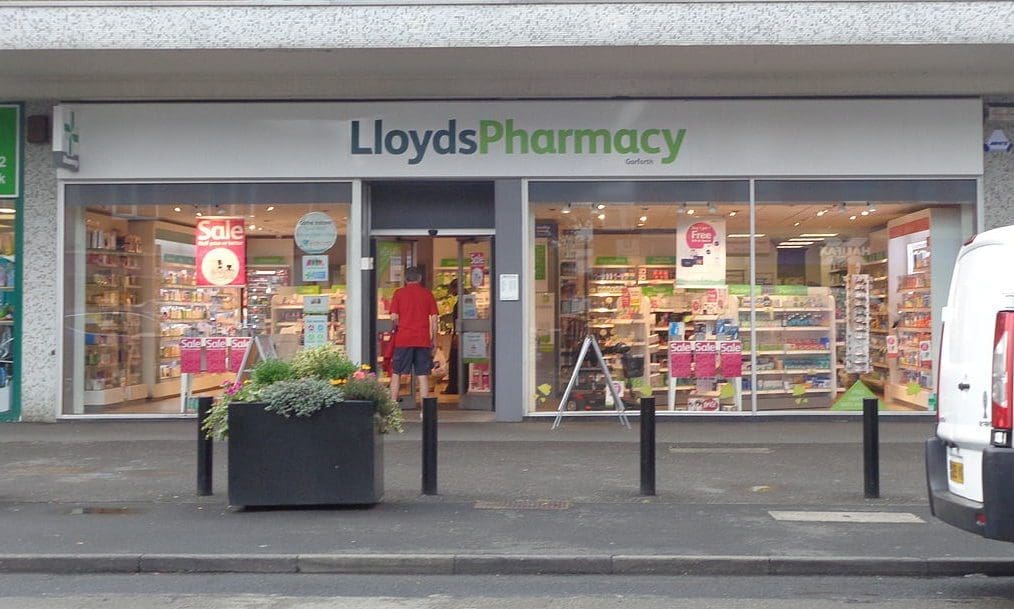 Deliveroo and LloydsPharmacy add 110 stores to UK roll-out