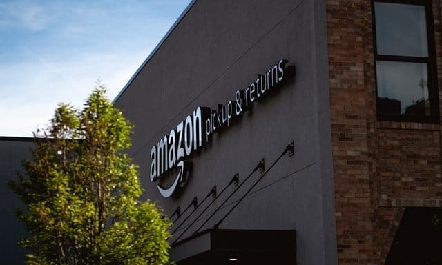Amazon tops annual list of global retailers with $1.63tn market cap