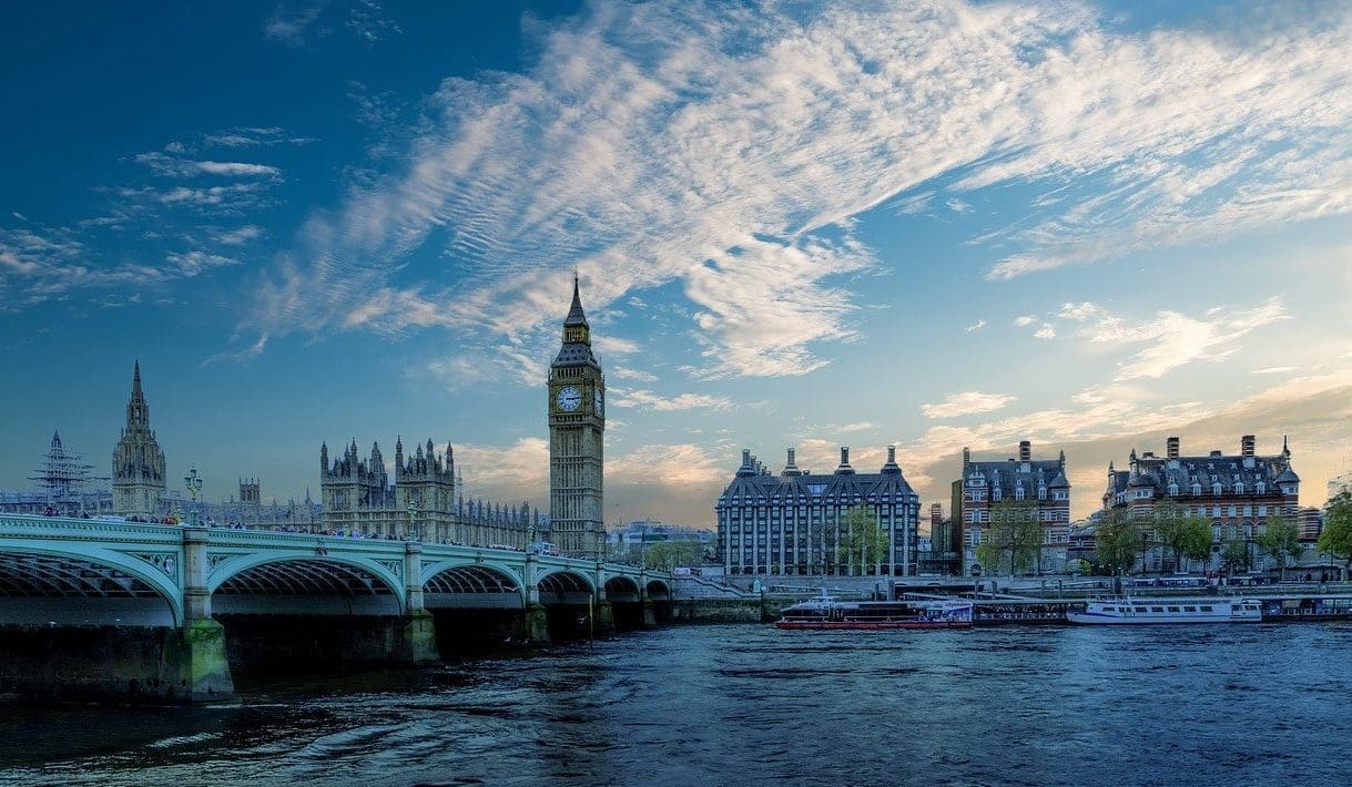 UK suffers record 9.9% GDP slump