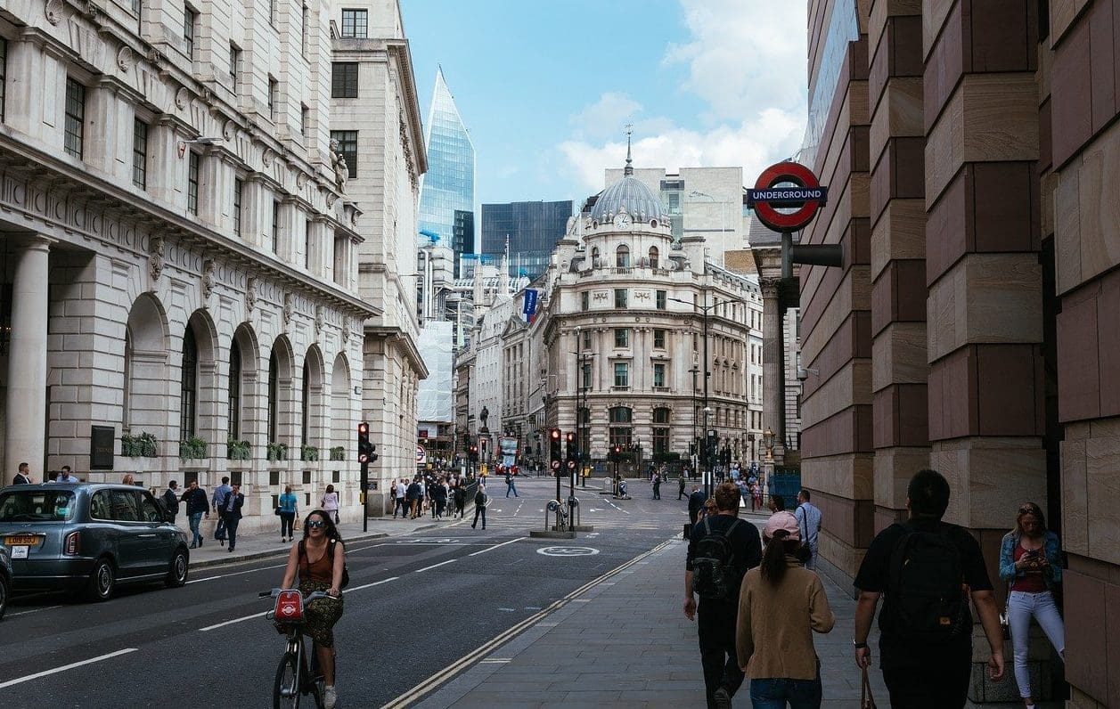 UK economic growth slows in February to 0.1%
