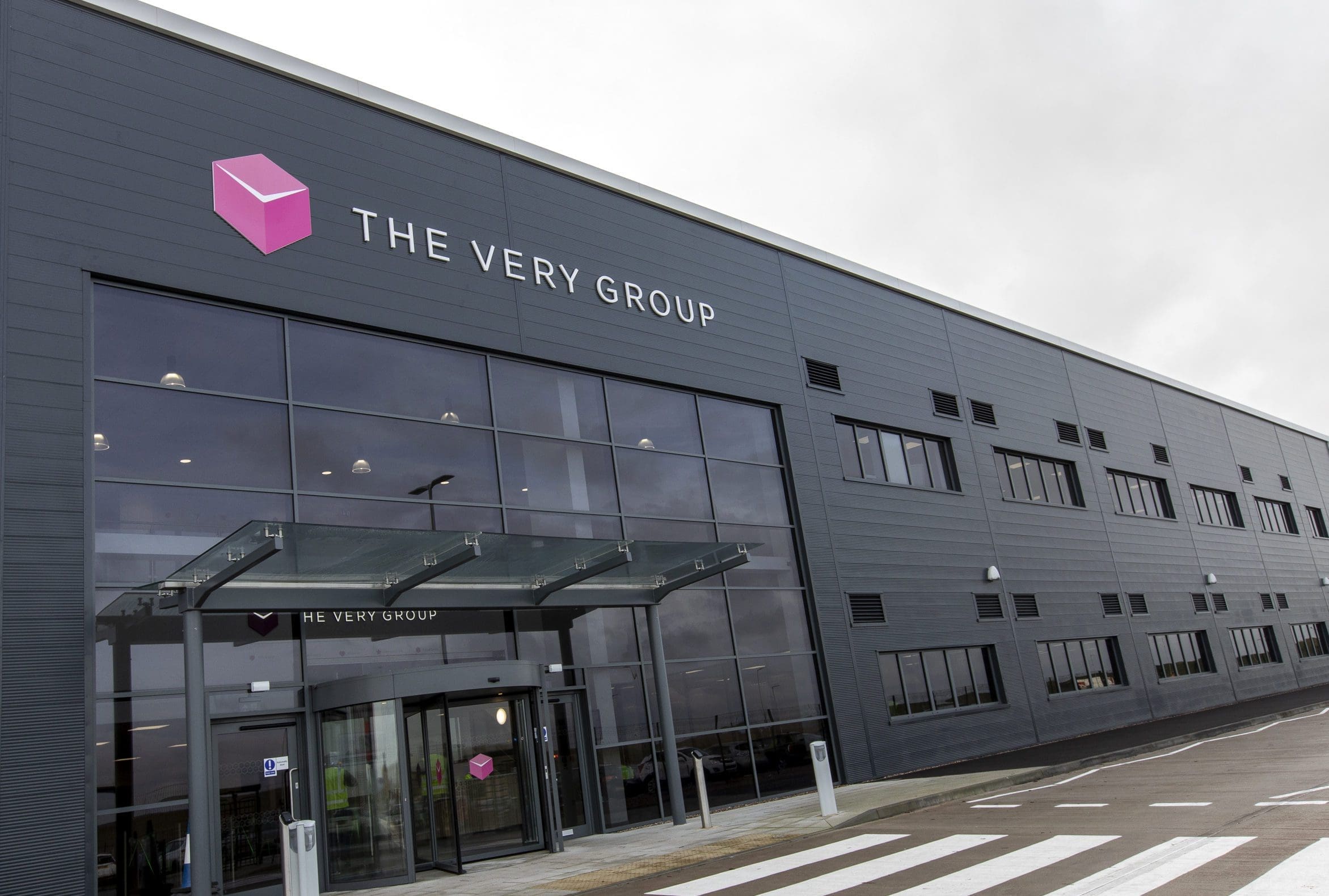 Very transfers fashion returns to East Midlands fulfilment centre