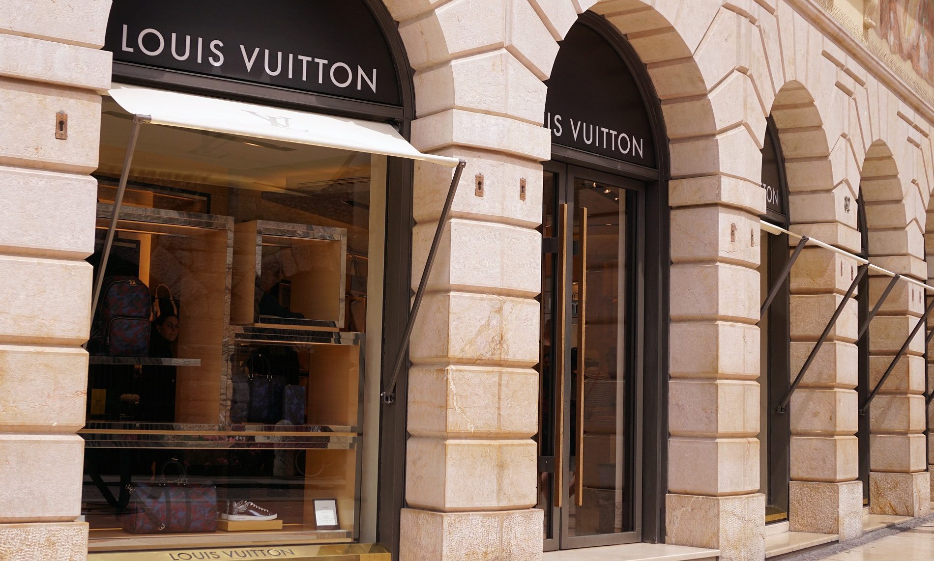 LVMH sees revenues up 46% to €44bn