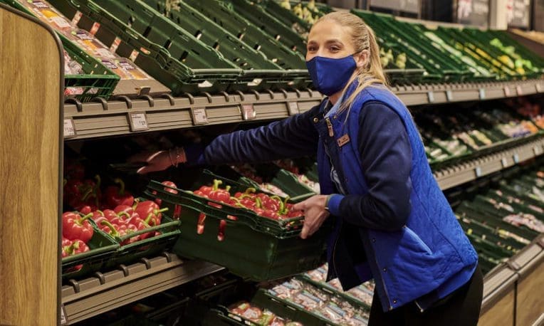 Aldi to introduce pay rise for all UK store staff