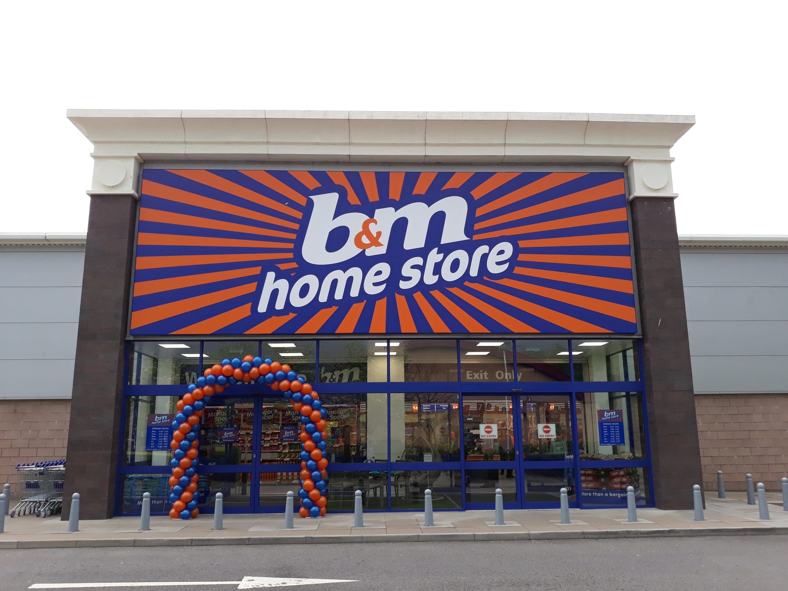 B&M CEO to step down after 17 years