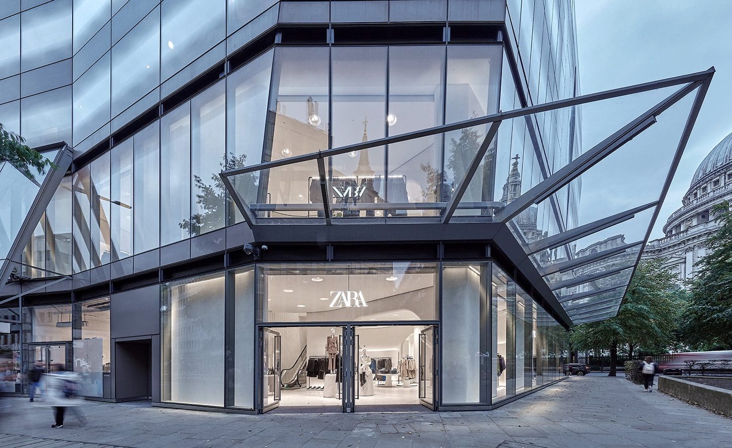 Inditex sales rise 5.8% after strong start to summer trading