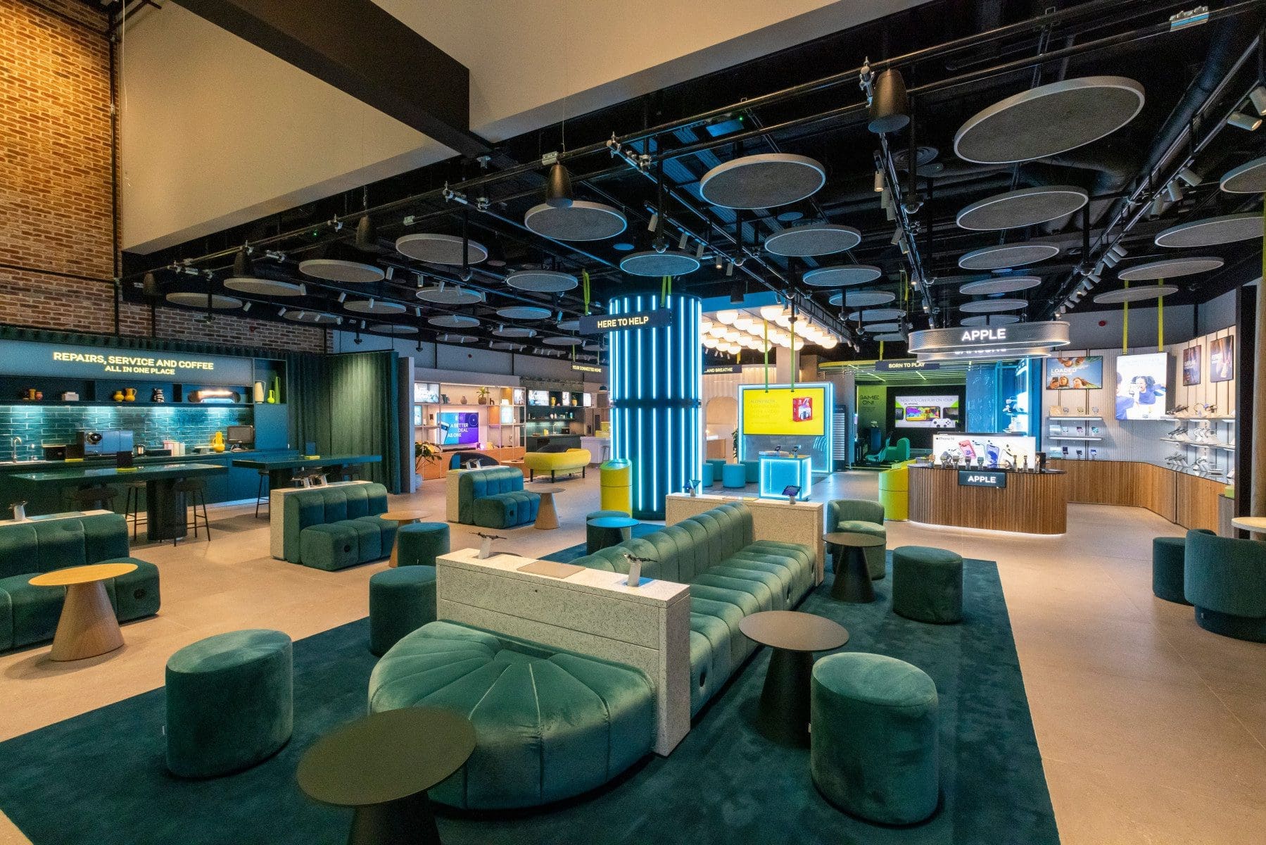 EE opens new visionary store in Westfield London