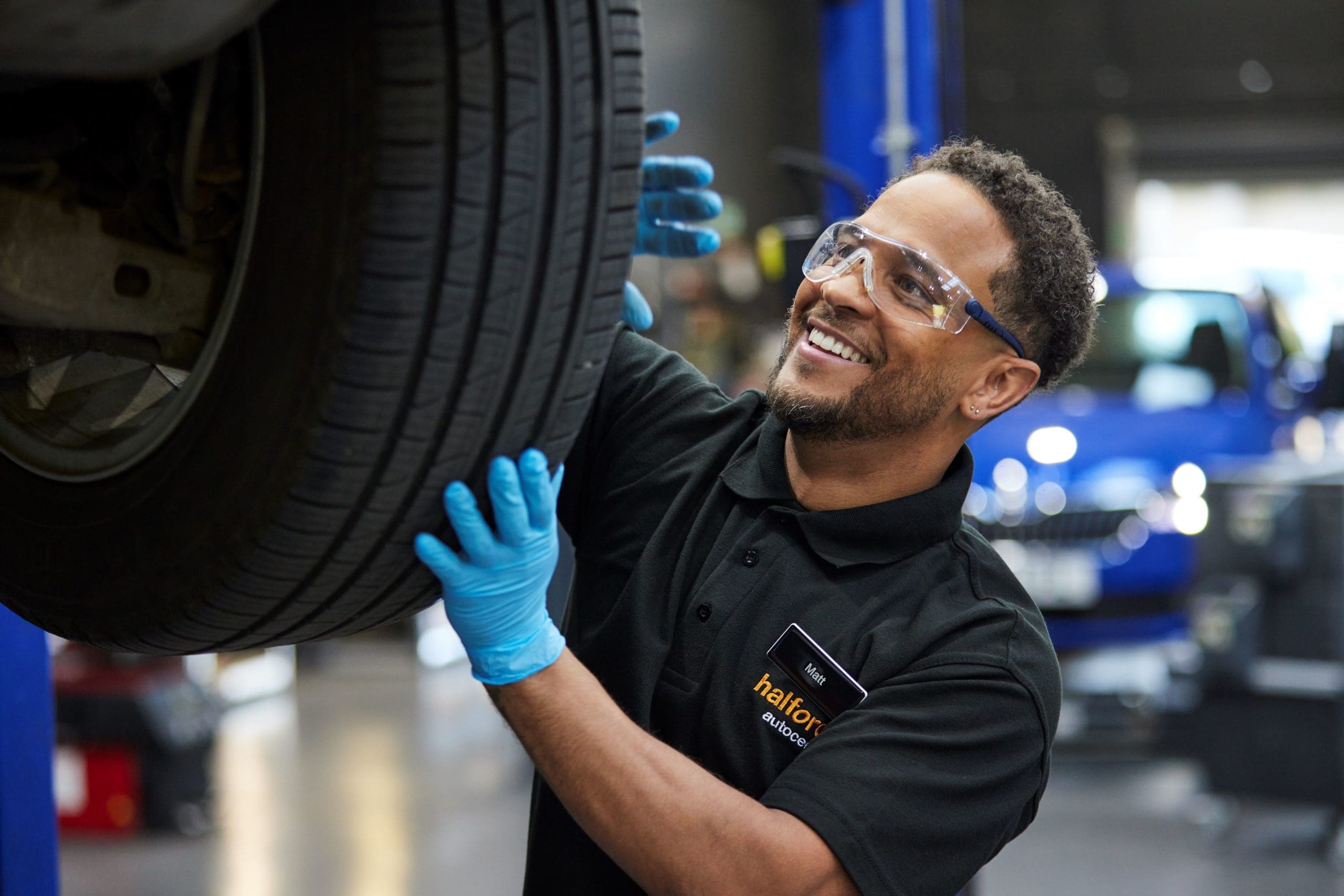 Halfords FY profit falls 38% despite rise in sales