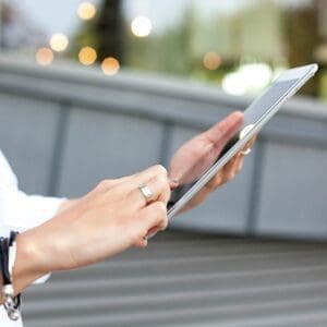 Manager support improves retail worker wellbeing in Q1