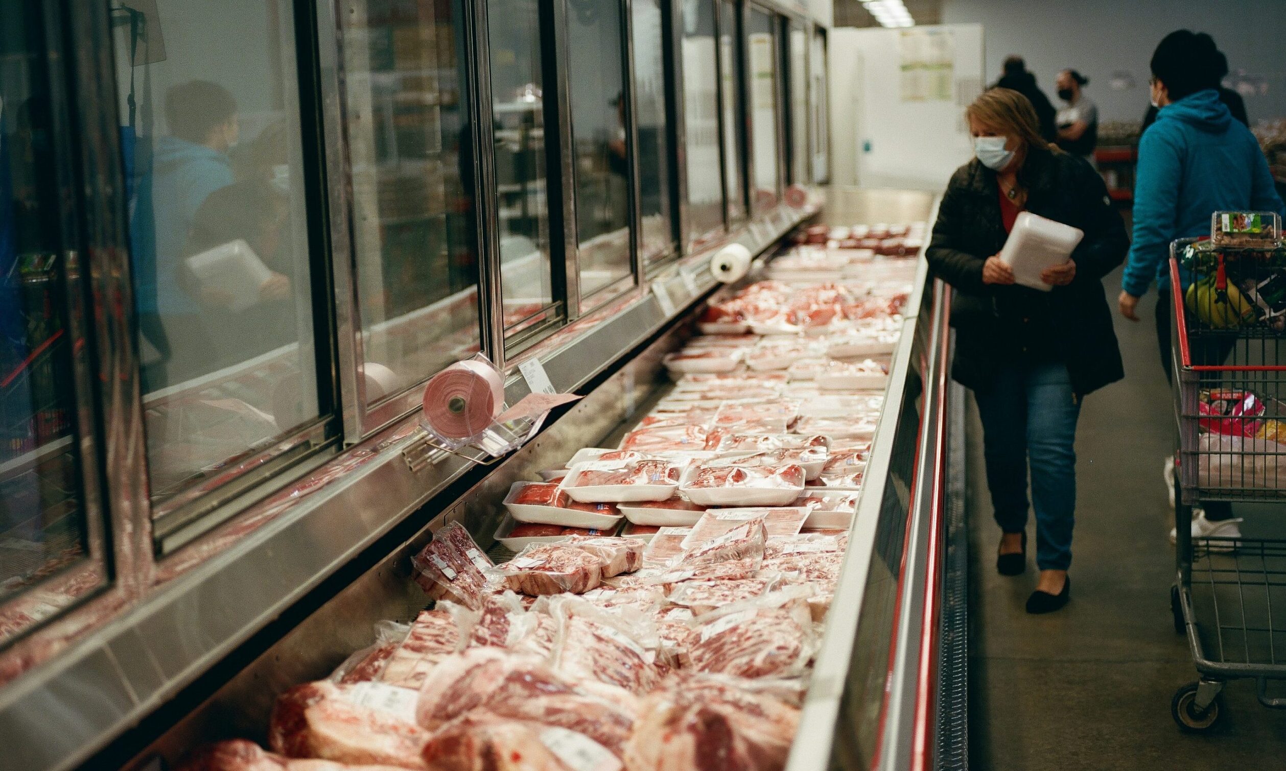 Major supermarkets criticised for shift to cheaper imported meat
