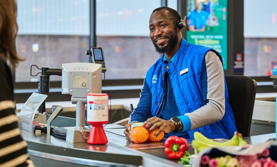 Aldi lifts hourly pay for shop workers to £13