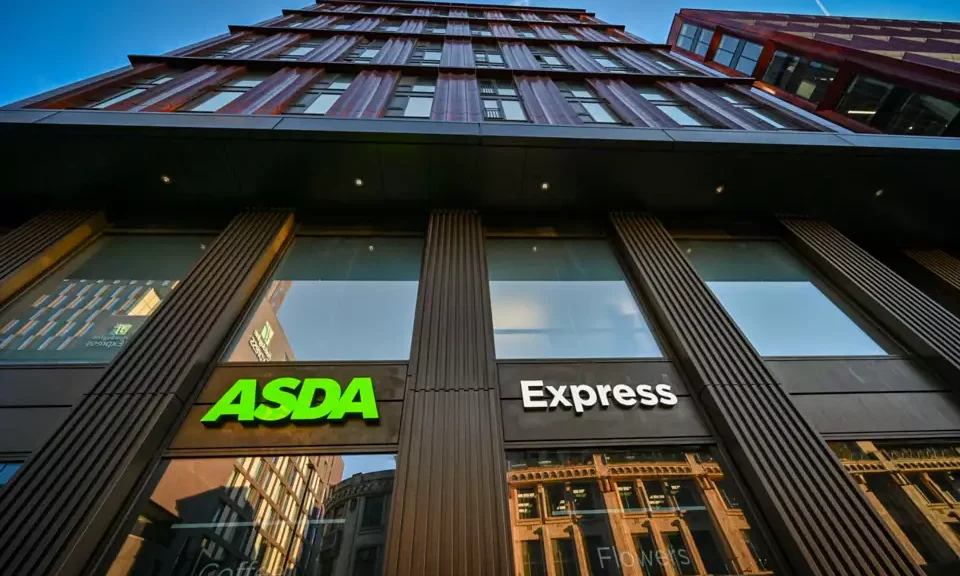 Asda to repay 53,000 staff after payroll errors